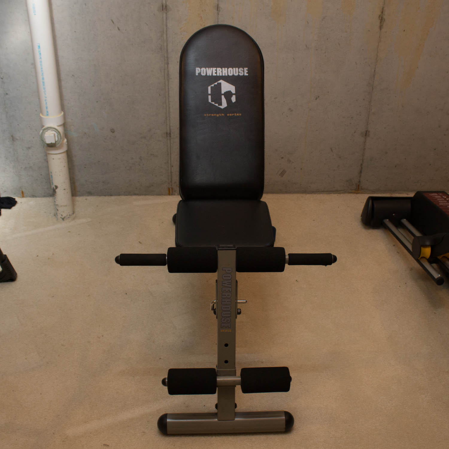 Powerhouse strength series weight bench clearance